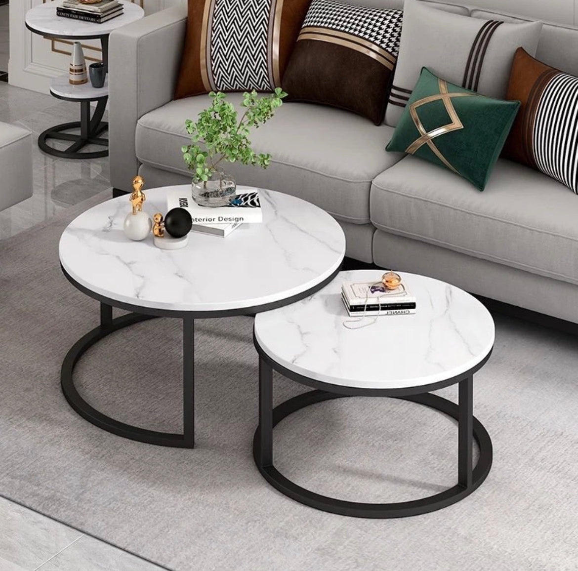 Round Marble Table with Black Metal – Modahome.ae